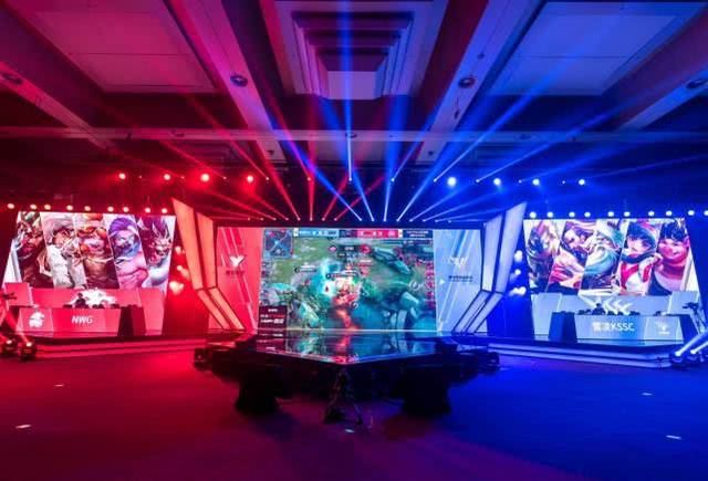 在喧哗环境 在喧哗环境